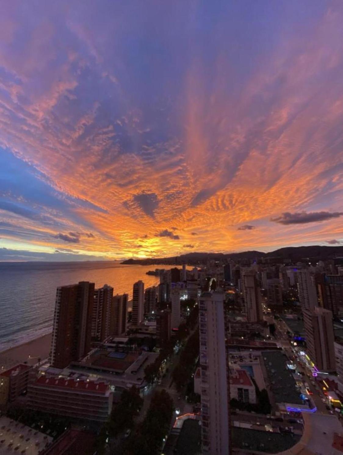 Apartment Seimar Benidorm Con Vistas Al Mar Exteriör bild